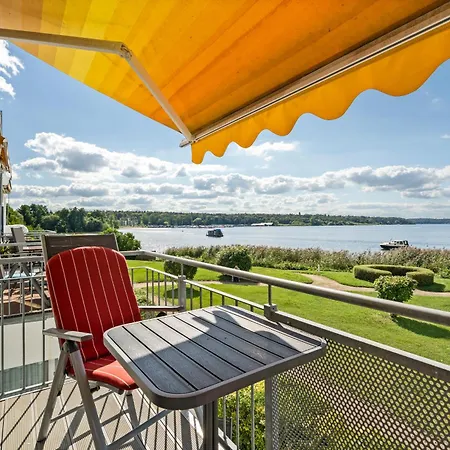 Seepferdchen Am Mueritzufer * Waren (Mueritz)